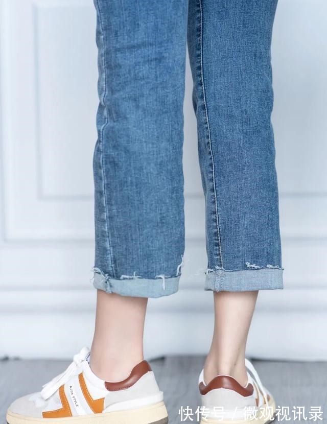 运动鞋 小白鞋失宠了!这双“ 初恋鞋 ”,太时髦!