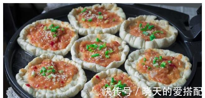 好吃|面粉试试这样做一次，比包子油条好吃百倍，上层肉香底层焦脆