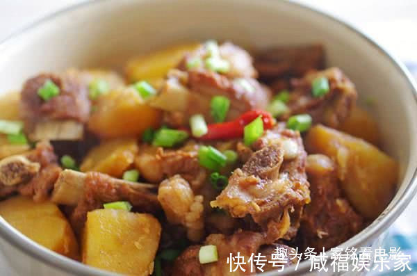 美食|美食推荐土豆炖排骨、辣椒炒肉、糖醋带鱼、香辣肉丝的做法