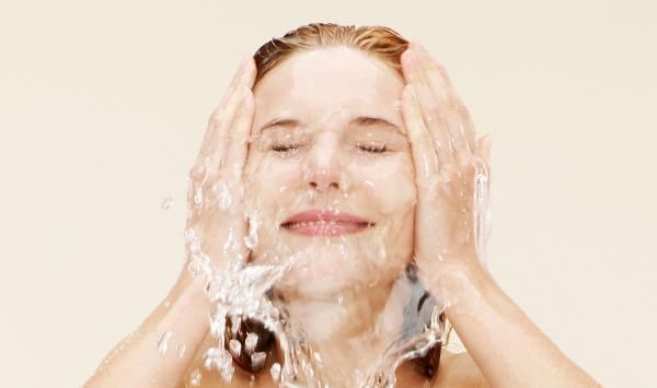 卸妆|如何正确洗脸很重要,知道这几步,让你深层清洁皮肤!