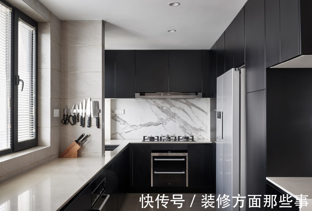 软装|66平简约风二居室墙面黑白灰，搭配软装莫名和谐