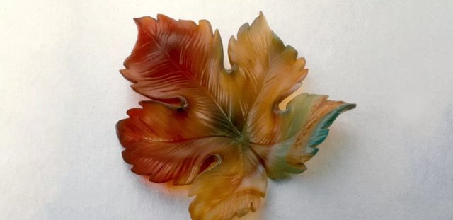 四季永恒之美系列珠宝:叶片图案