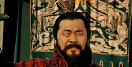 什么叫权臣?多尔衮靠边站,曹操一边去,真正的权臣是两个圣人!