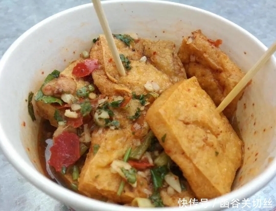 接受|日本人无法接受的4道中国美食,你至少吃过3种,网友:我全都爱吃