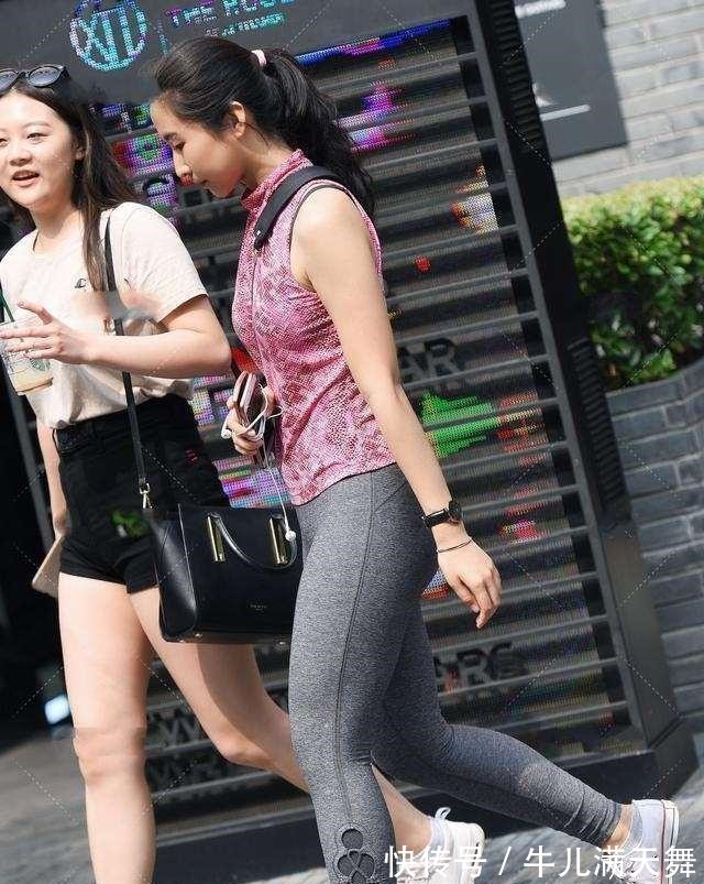 穿搭 清爽活力的打底裤穿搭秀出无法抗拒的美,秀出美丽长腿,唯美俏皮!