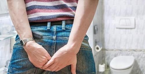 小便|蹲着排便和坐着排便,哪个健康一点,早知道早受益!