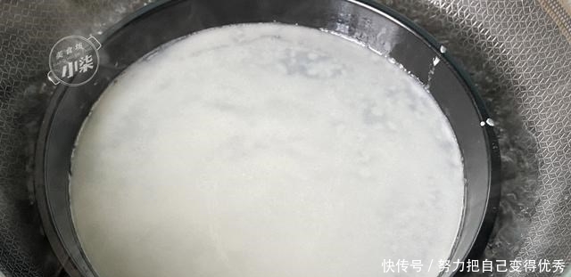 想吃凉皮不用买了,教最简单做法,不用洗面,劲道爽滑张张透亮