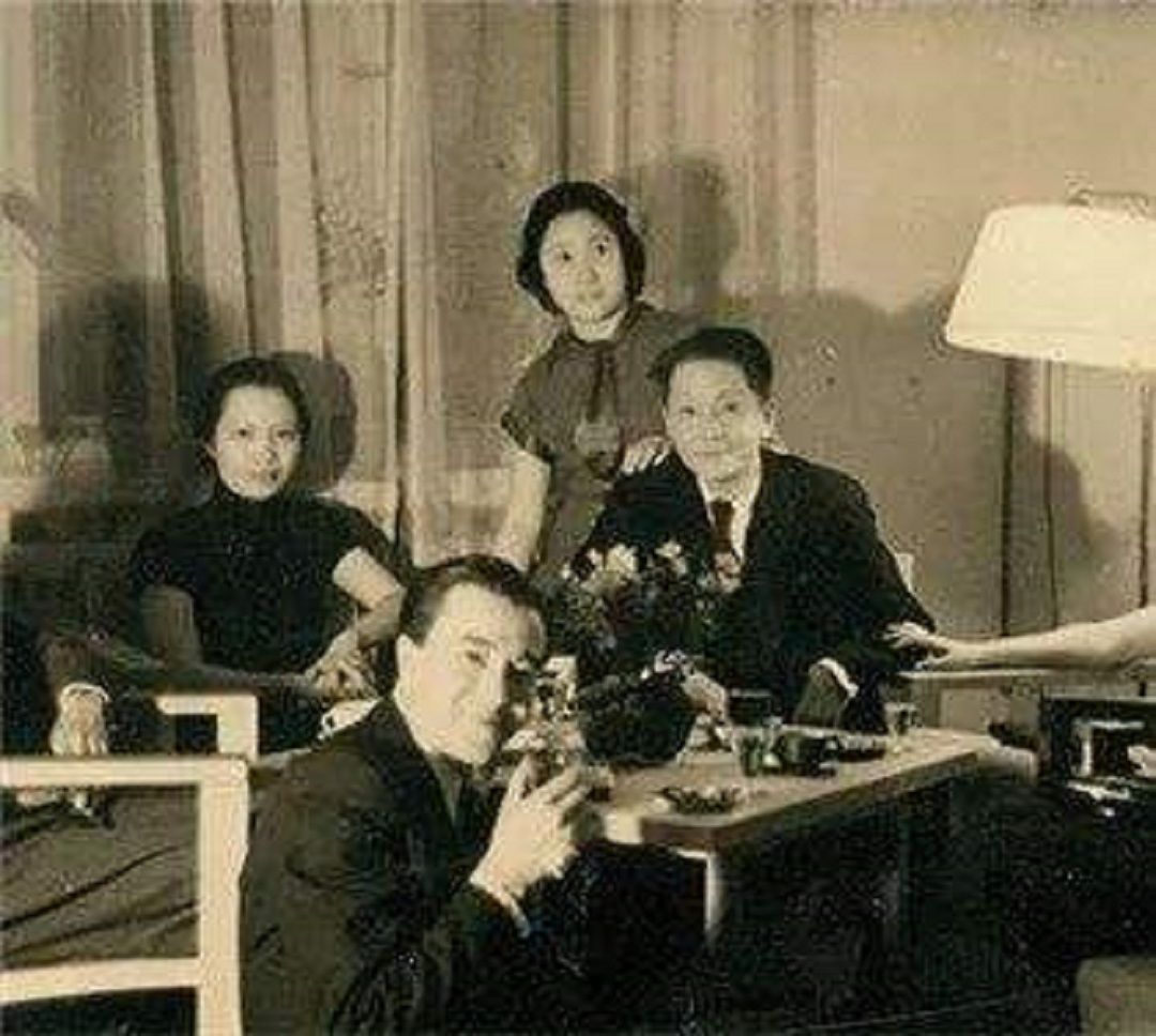 日本|她来自日本，嫁给中国一将军，一生跟随丈夫抗日