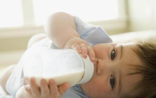 营养成分|喝奶粉长大的孩子，和“喝母乳”长大的孩子有啥差别又涨知识了