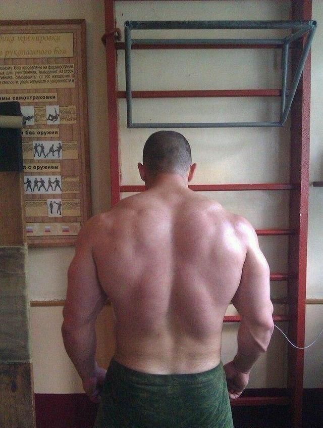 双胞胎兄弟|俄罗斯双胞胎兄弟一个练健美一个只健身,3年后差别巨大