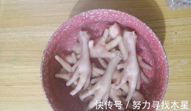 卤鸡脚|自己在家做卤鸡脚,Q弹可口,制作简单又好吃!