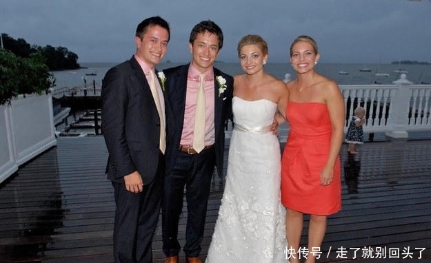 爸爸|爸爸妈妈都是双胞胎,宝宝分不清爸爸,但却分得清妈妈,太可爱了