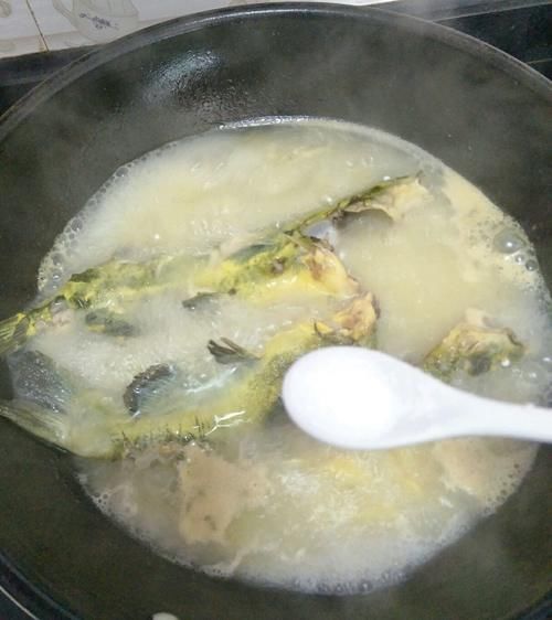 天然的“补脑汤”找到了，简单煮一煮，营养极高，孩子补钙又补脑