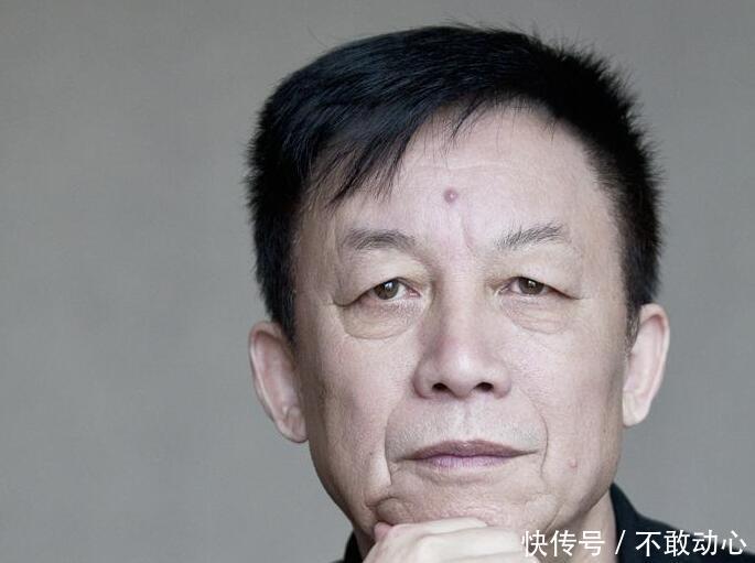 易中天说曹操时讲到,但凡小时候老实的孩子,长大后都没出息