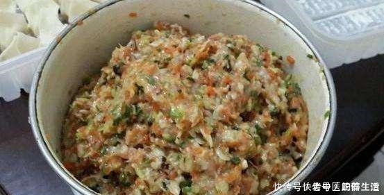 更香|调肉馅时，只会放油可不行，掌握3点窍门，饺子鲜嫩多汁，香