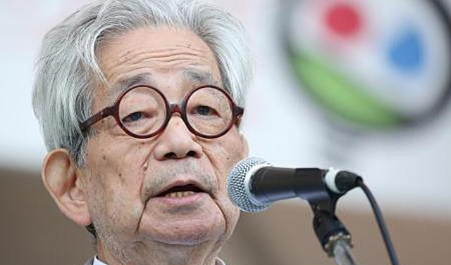 当中|大江健三郎日本正在往锁国的大道上狂奔,极有可能重复历史