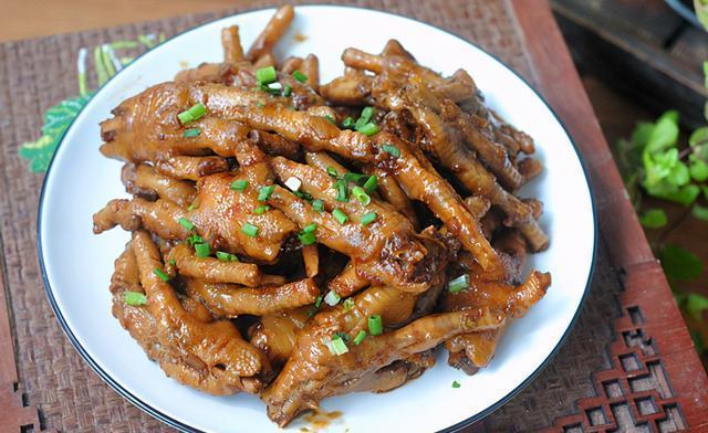 做法|电饭煲做鸡爪，入口即化！胶质十足零失败！配方和做法详细告诉你