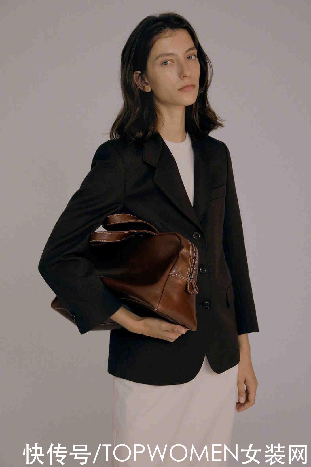 风格|日常温暖舒适穿搭合集,大地色系演绎极简风格,赶紧get起来啦