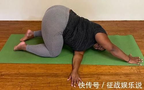 臀部|谁说胖子不能练瑜伽?这套肩颈瑜伽序列,专门针对肥胖体质!