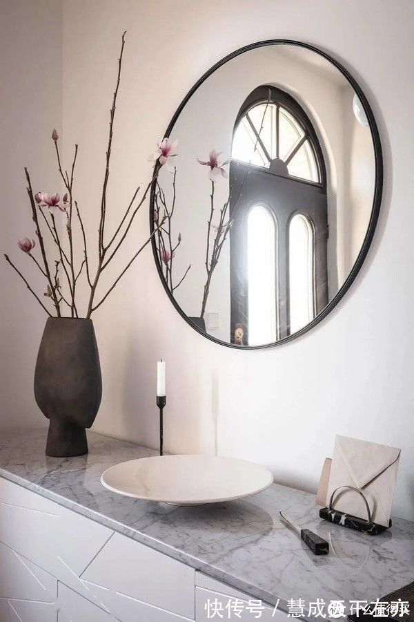 书房|她家64㎡,全屋装修简单素雅,光一个客厅就把人迷住了,真好看