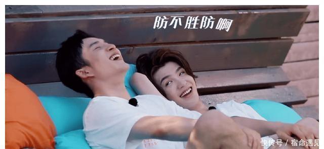 黄轩当店长的综艺，节目形式像《中餐厅》，首期嘉宾王一博变话痨