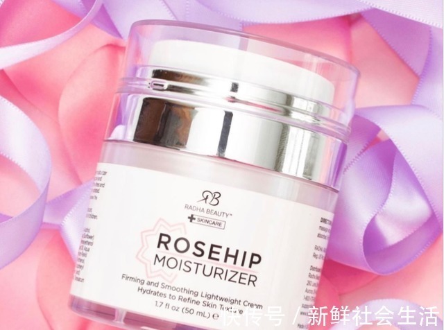 面霜 有些女人50岁都不显老,她们都怎么保养这几款面霜补水抗皱紧致!