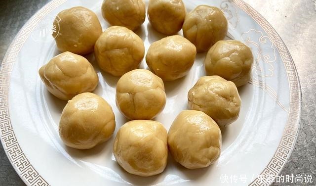 详细|五仁月饼做法来了,配方详细讲解,无难度,中秋自己在家都能做