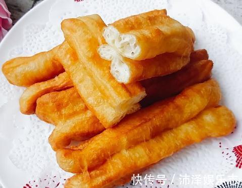 油条|我家炸油条都不用发面，焦香酥脆，放一天也不皮，比买来的好吃
