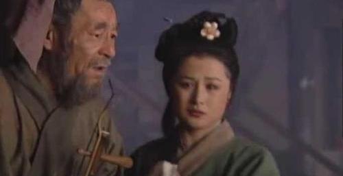 打死|郑屠对鲁达十分客气,鲁达为何三拳打死了他,是故意的吗?