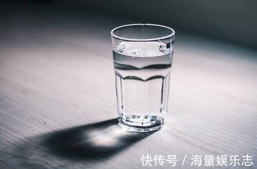 ph|喝水要喝碱性水你还要被酸碱平衡骗多久