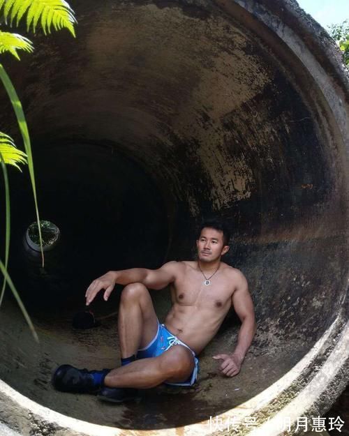 麒麟臂|胡子型男掀起熟男风,健身+运动塑造精壮的胸肌和质感的腹肌