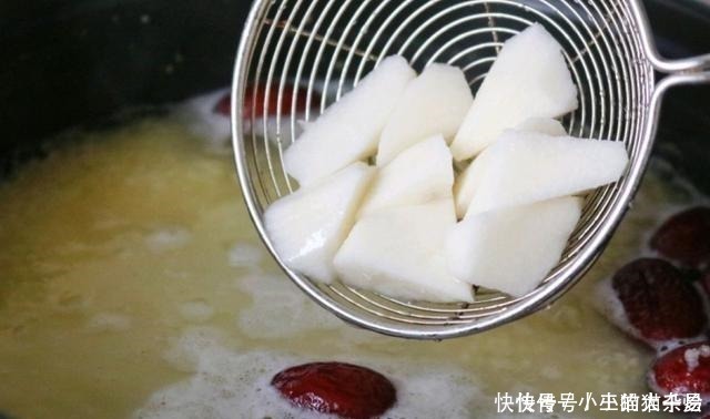 这粥我每天都会喝一碗，气血双补，皮肤越来越红润，不变黄脸婆