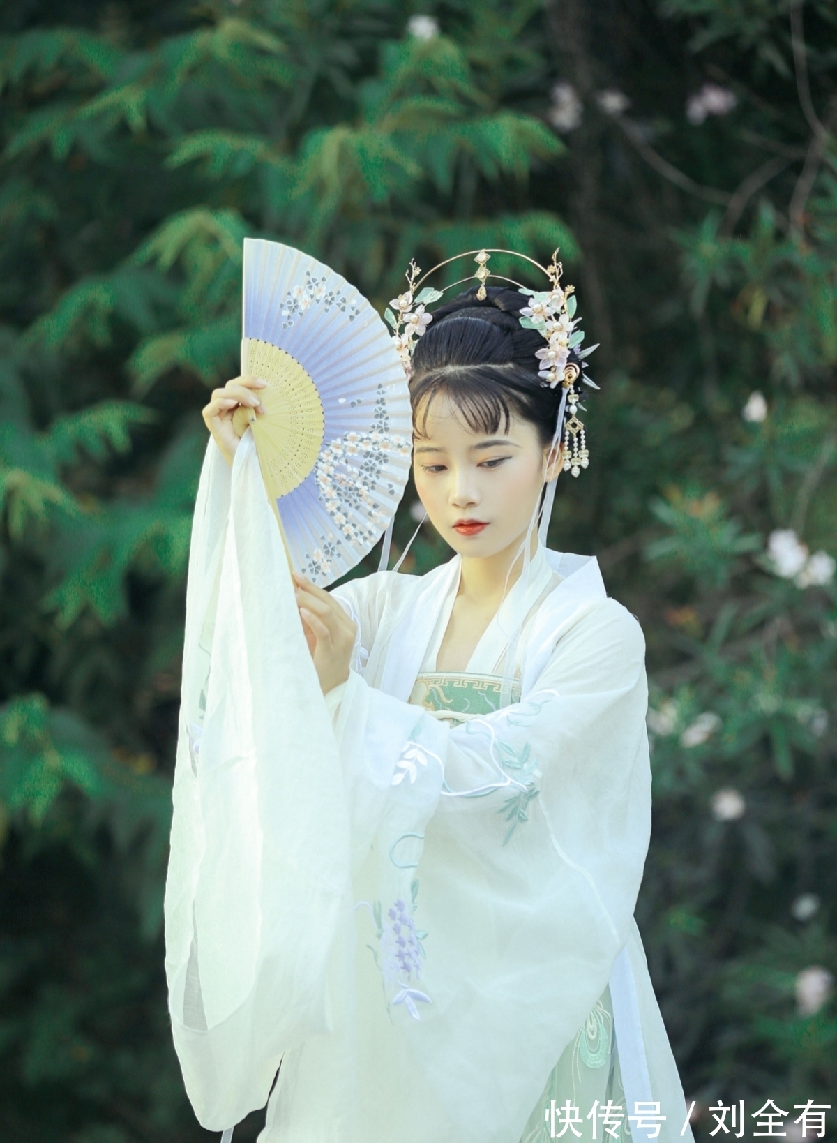 莫奈何|诗·十首丨不随夜雪无穷落,只看梅枝别样红