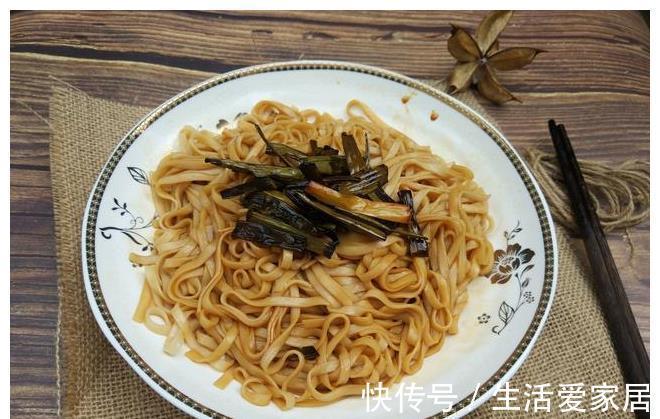 小白|葱油拌面怎么做才好吃？把握好料汁比例，小白也能做出美味的拌面