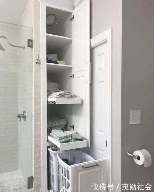 收纳|现在卫生间流行这样装淋浴区不做到墙,留个20公分还能做储物间