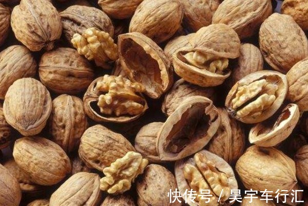 泡脚|核桃不仅核桃仁有营养,分心木也有妙用,解决很多男人女人的烦恼