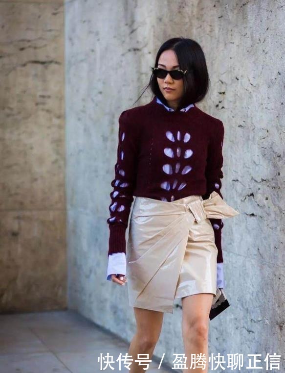 穿毛衣别再“老一套”了,今冬流行“撞色叠穿”,温柔又有女人味