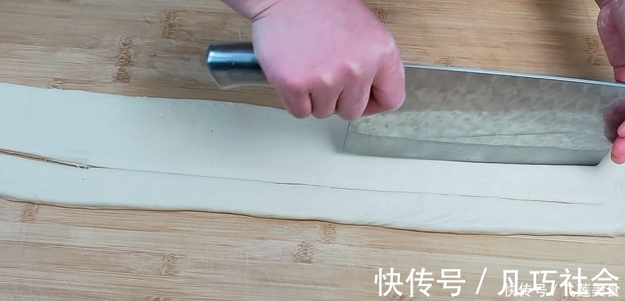 电饭锅不要只煮米饭了，教你用“电饭锅蒸馒头”，吃一次就上瘾