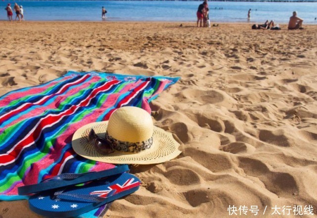 衣食住行|晒了一会日光浴,英国女子突发过敏反应,脸肿成原来两倍大