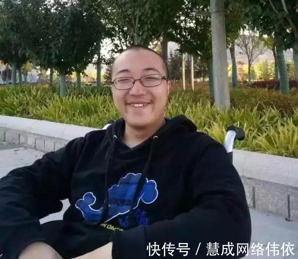 资格|高考成绩648分，残疾男孩带着母亲上清华，如今已经获得直博资格