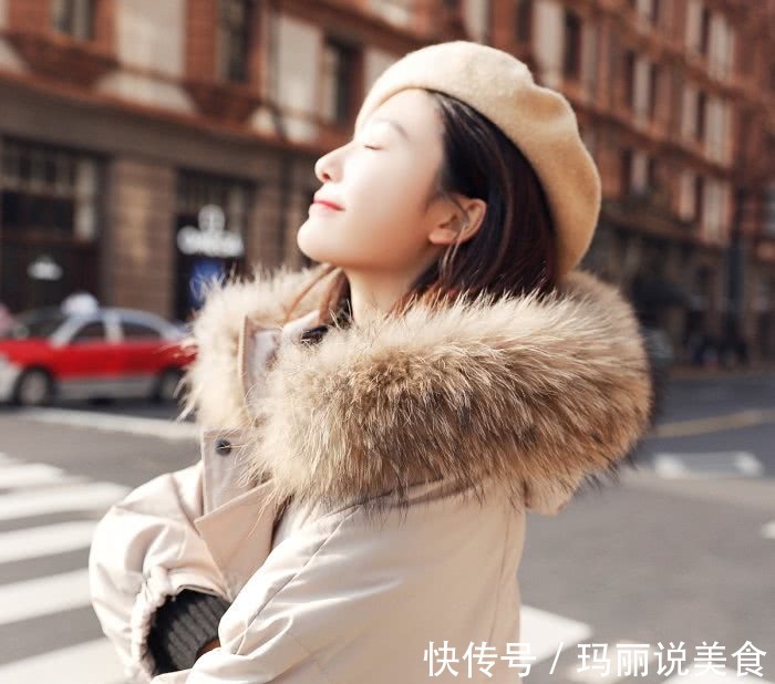 毛领 羽绒服+阔腿裤,才是今冬最时髦的搭配,尤其这几款,怎么穿都美