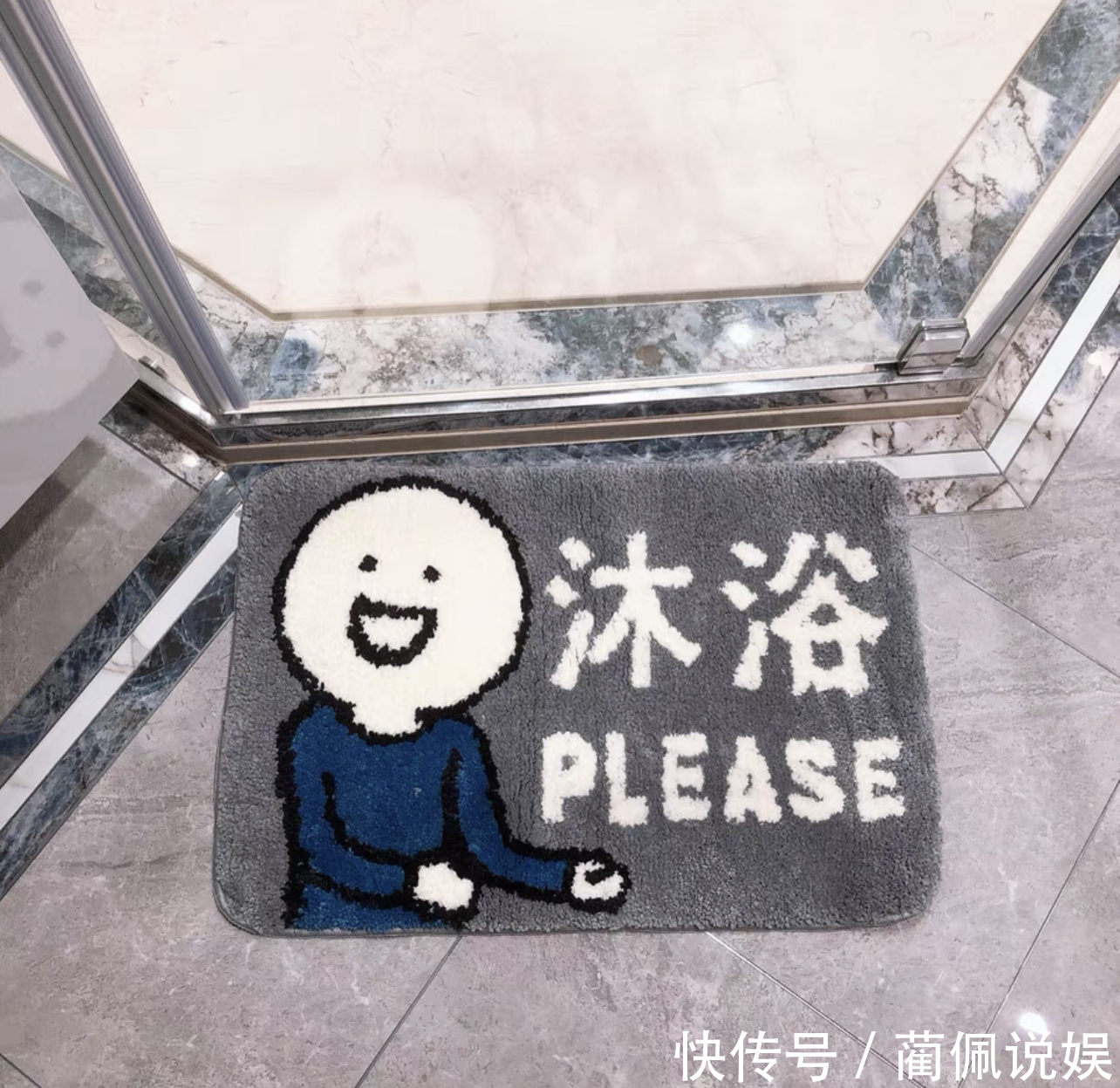 拖鞋架|这10种卫浴用品,早该拉入家用“黑名单”,该换就换了吧!
