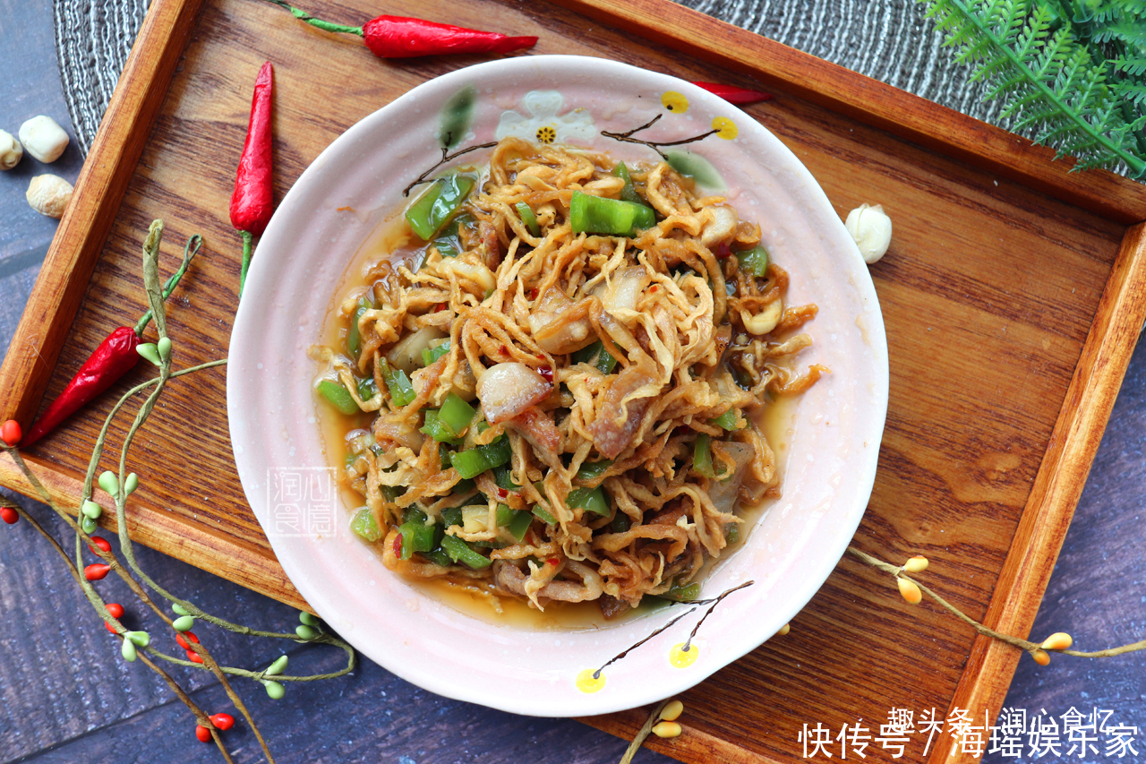 碰到|冬天,妈妈碰到这菜一买就是30斤,晒干存着,过年给家人做下酒菜