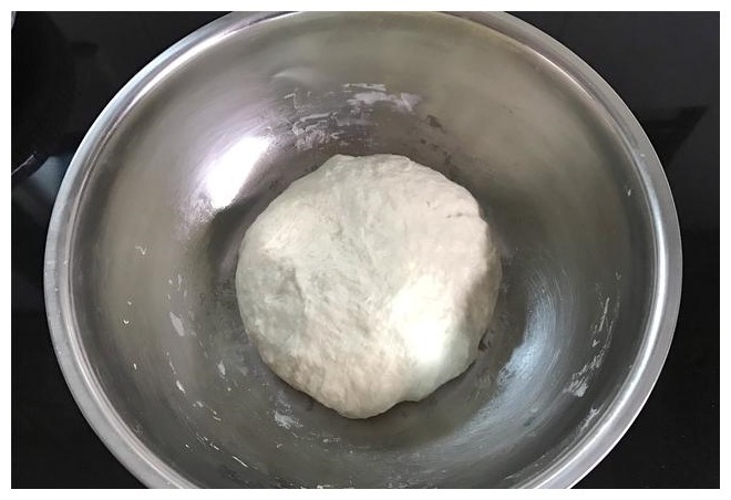 葱油饼好吃有诀窍，层层酥脆，做法简单，2分钟烙一张，百吃不厌