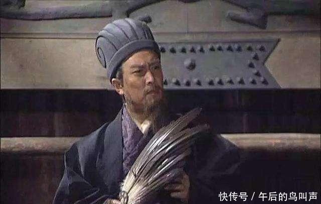 手中|诸葛亮手中拿的“羽扇”究竟是什么鸟的羽毛制成的?