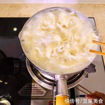 简单易学家常油泼面