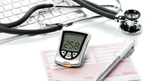 糖尿病|糖尿病人泡沫尿时有时无,是什么原因?本文为你说清