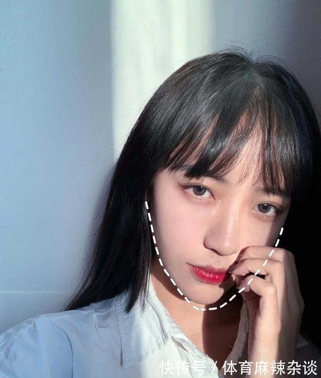 脸型 女人过了40岁尽量别留长发!推荐这3款发型,减龄又显气质