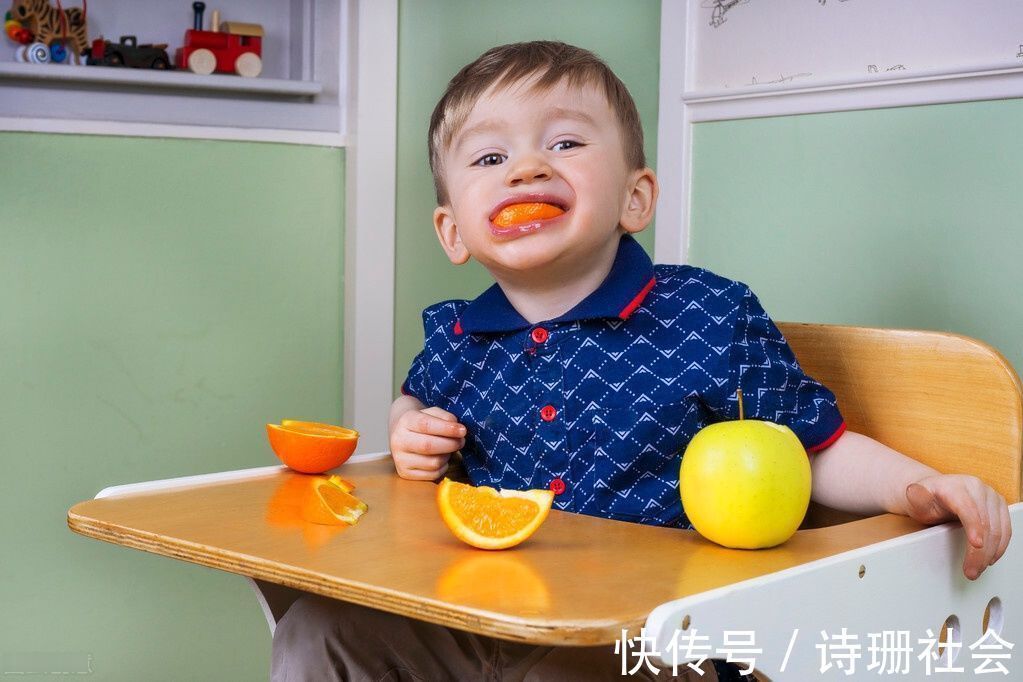 牙胚|孩子长出“双排牙”太难看?是乳牙脱落太晚导致的,需要适当刺激