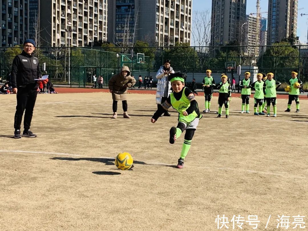 二年级组率先打响杭州春晖小学第一届校园足球联赛!|放飞梦想 | 足球